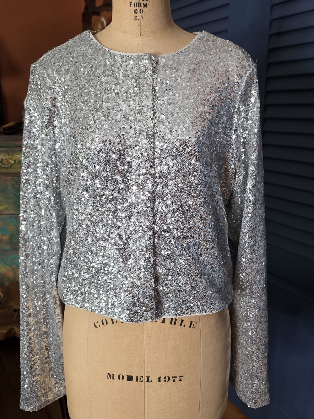 Good American Silver Sequin Cropped Blazer